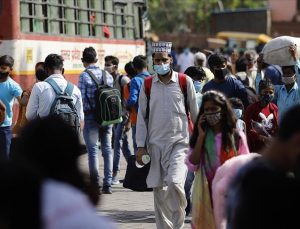 Hindistan’da pozitif 13 kişi karantinadan kaçtı
