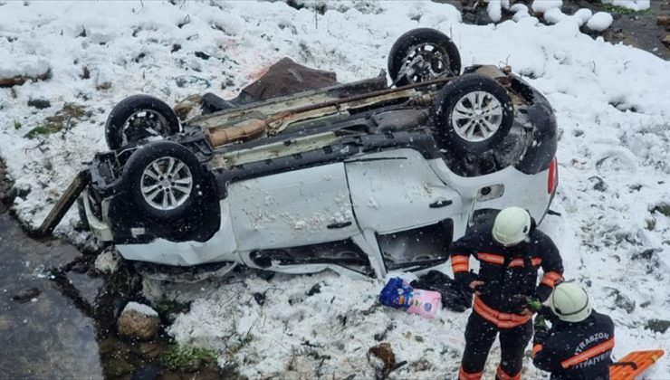 Otomobil dereye yuvarlandı: Baba öldü, oğlu yaralandı