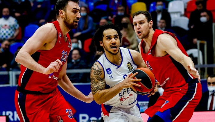 Larkin istedi Anadolu Efes CSKA’yı devirdi  97-99