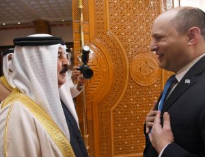 İsrail’den Bahreyn’e başbakan düzeyinde ilk ziyaret ABD’yi umutlandırdı