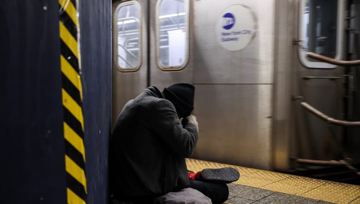 NYC metro istasyonları “evsizlerin evi” haline geldi
