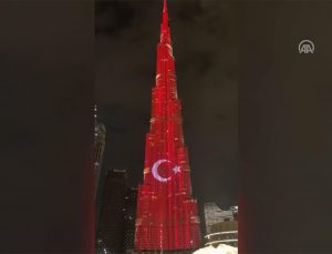 Cumhurbaşkanı Erdoğan’ın BAE ziyareti öncesi, Burj Khalifa’ya Türk bayrağı yansıtıldı