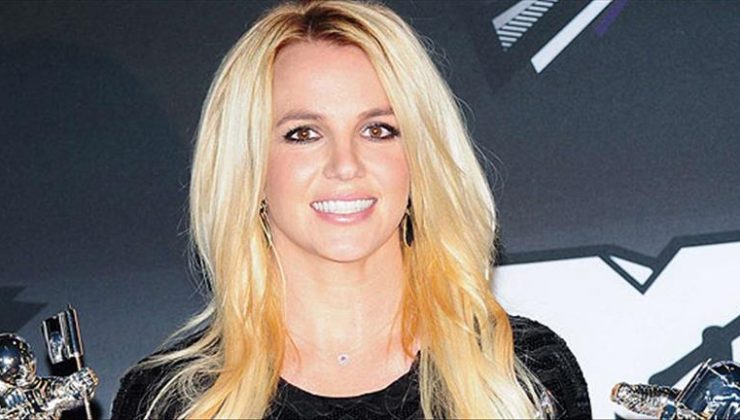 Britney Spears’ın hayatı kitap oluyor