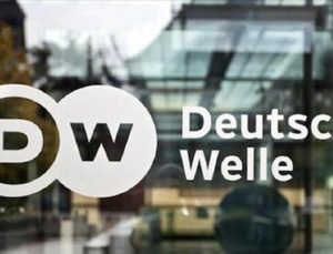 Deutsche Welle 2 Filistinli gazeteciyi daha işten çıkardı