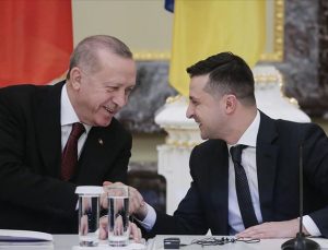 Cumhurbaşkanı Erdoğan, Ukraynalı mevkidaşı Zelenskiy ile görüştü