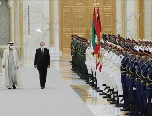 Cumhurbaşkanı Erdoğan, Abu Dabi Veliaht Prensi tarafından resmi törenle karşılandı
