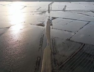 Ergene Nehri taştı, bazı köy yolları ulaşıma kapandı