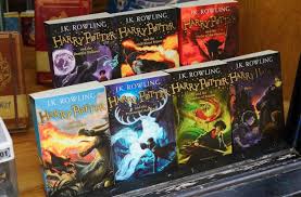 ABD’de bir papaz Harry Potter ve Twilight kitaplarını yaktırdı