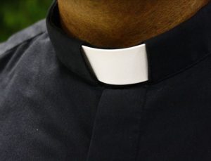 Almanya’da Katolik papaza, çocuklara cinsel istismardan hapis cezası