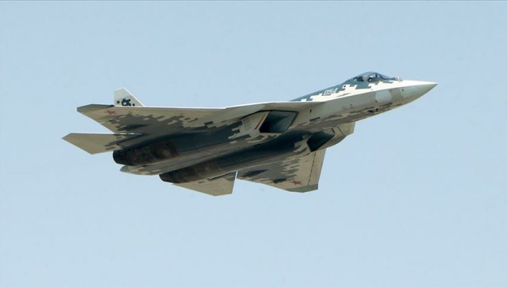 Çin savaş uçakları Tayvan’a girdi!