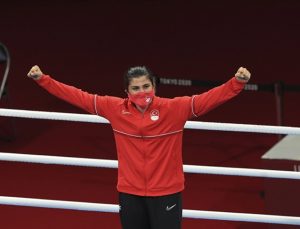Milli kadın boksörlerden 1 altın ve 1 gümüş madalya