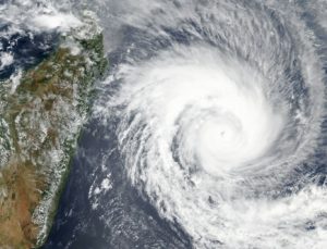 Batsirai tayfunu Madagaskar’a ilerliyor: ‘Çok tehlikeli’ olarak tanımlandı