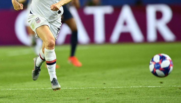 ABD Kadın Futbol Milli Takımı futbolcuları eşit ücret konusunda anlaşmaya vardı