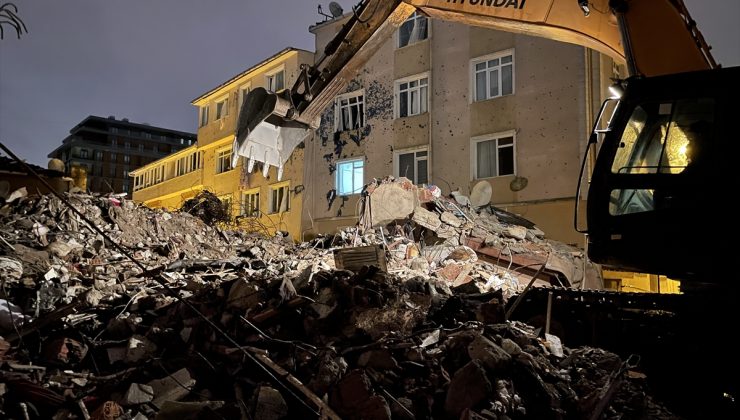 Üsküdar’da patlama yaşanan bina yıkıldı