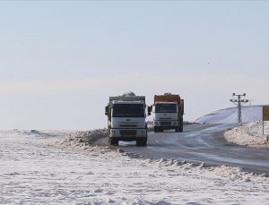 Kuraklıktan etkilenen Sıhke Gölü’ne 135 bin ton kar taşındı