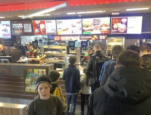 Rusya’daki restoranlarını “kapatamıyor”