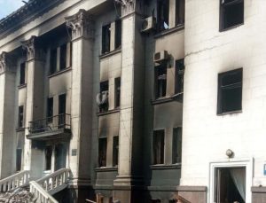 Ukrayna’da 400 kişinin sığındığı binaya bomba