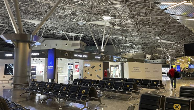 Moskova Vnukovo Havalimanı’nda ‘yaptırım sessizliği’