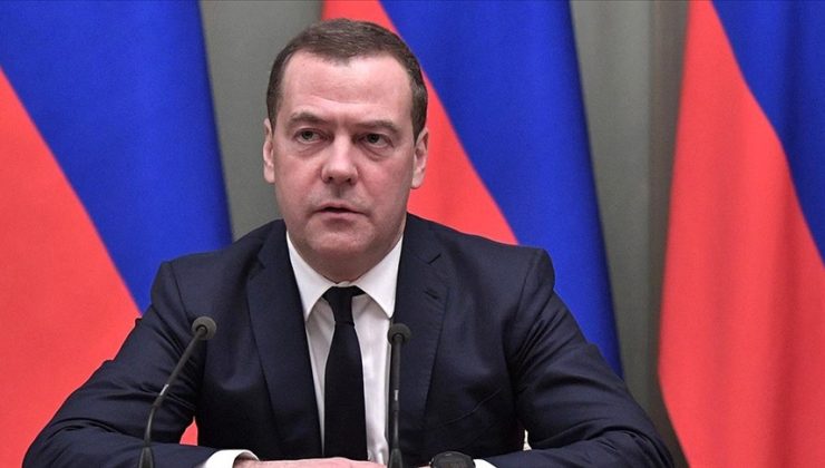 Medvedev: ABD’den bıkanlar NATO karşıtı ittifak kurabilir