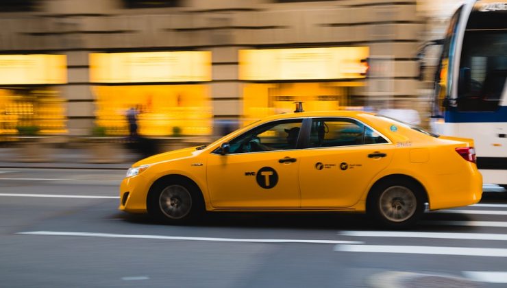 Uber uygulaması New York’ta sarı taksilerde de kullanılabilecek