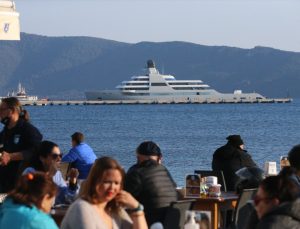 Abramoviç’in yatı Bodrum’a yanaştırıldı