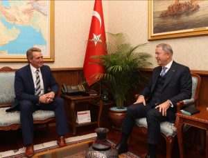 Bakan Akar, ABD’nin Ankara Büyükelçisi Jeffry Flake’i kabul etti