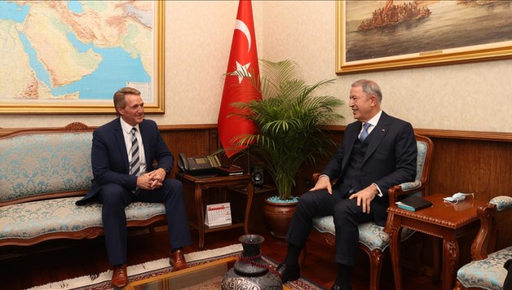Bakan Akar, ABD’nin Ankara Büyükelçisi Jeffry Flake’i kabul etti