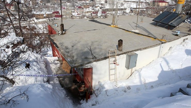 Bitlis’te çığ riski nedeniyle 40 ev boşaltıldı