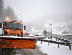 Bolu Dağı’nda kar etkili oluyor