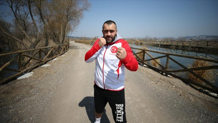 Milli boksör Demirezen, dünya şampiyonluğuna ‘Termal Köy’de hazırlanıyor