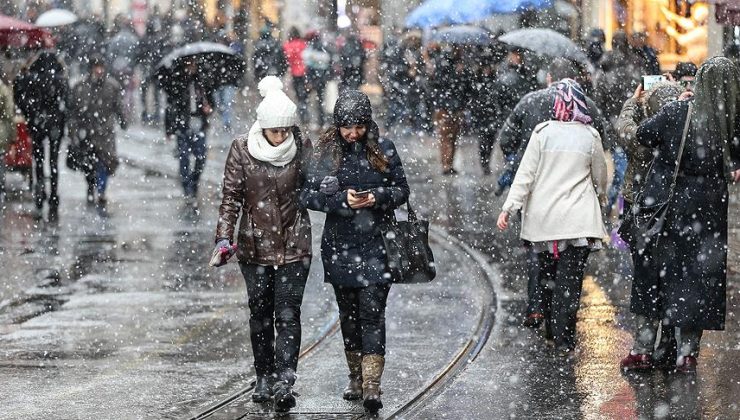 İstanbul’da kar yağışı etkili oluyor