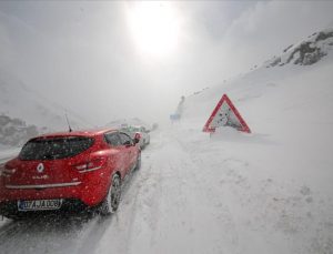 Antalya-Konya kara yolu tır geçişlerine kapatıldı