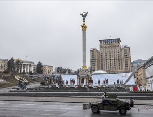 Polonya, Çekya ve Slovenya başbakanları saldırı altındaki Kiev’e geldi