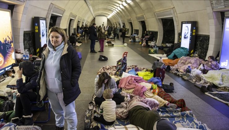 Kiev sakinleri 1 aydır metro istasyonlarında yaşıyor