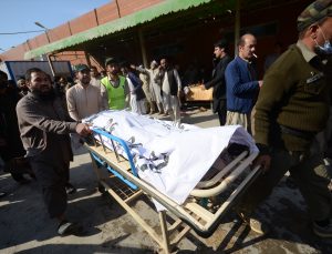 Pakistan’da camiye düzenlenen intihar saldırısını DEAŞ üstlendi