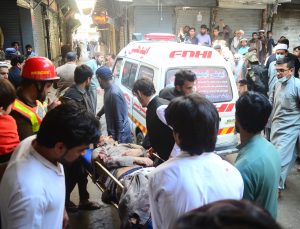 Pakistan’da camiye bombalı saldırı: 45 ölü, 65 yaralı