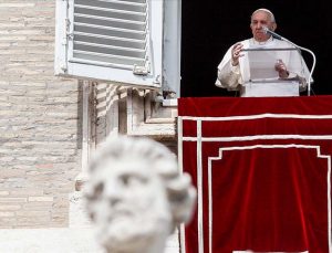 Papa Franscis: Bu savaş çılgınlık, durdurun