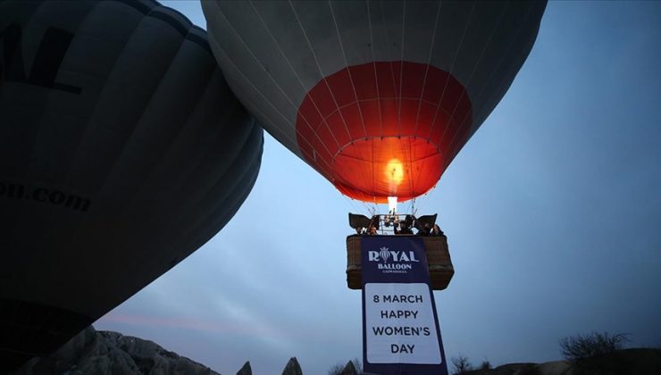 Sıcak hava balonları ‘8 Mart Dünya Kadınlar Günü’ için havalandı