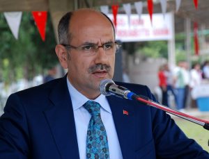 Tarım Bakanı Pakdemirli istifa etti yerine Vahit Kirişçi geldi