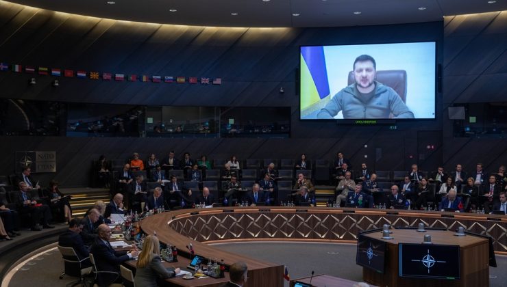 Zelenskiy, NATO liderlerine seslendi: İhtiyacımız olan tüm silahları bize verin