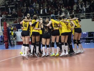 Sultanlar Ligi’nde şampiyon Fenerbahçe Opet