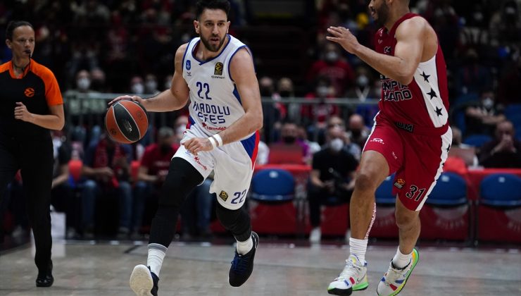 Anadolu Efes’ten Final four’a dev adım 77-65