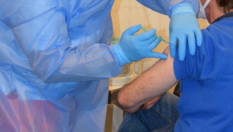 Yok artık: Sahte aşı kartı satmak için 90 kez Kovid-19 aşısı oldu