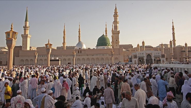 Suudi Arabistan Yüksek Mahkemesinden hilal açıklaması!