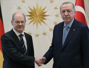 Erdoğan, Almanya Başbakanı Scholz ile telefonda görüştü