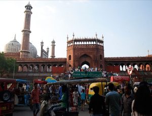Hindistan’da Müslümanlara ait mülklerin yıkımı durduruldu