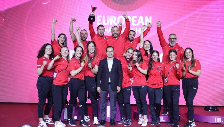 Kadın Güreş Milli Takımı’ndan büyük başarı: Avrupa şampiyonluğu Türkiye’nin