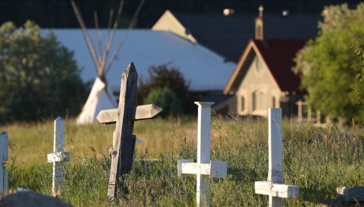 Kanada’da 14 kayıt dışı mezar daha bulundu