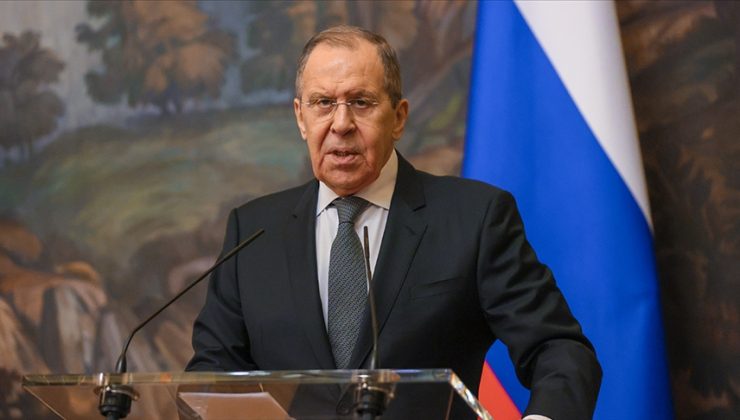 Lavrov: Washington Zelenskiy’i savaşı sürdürmeye zorluyor