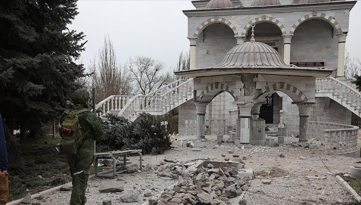 Mariupol’deki Türk camisi çatışmalarda hasar gördü